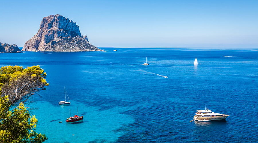 Boating in Ibiza: The Best Time to Visit for Perfect Sailing Conditions