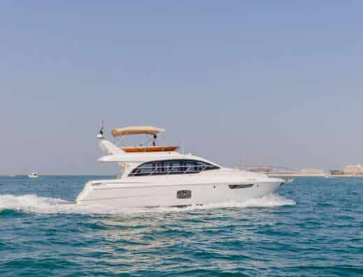 Luxury yacht Dubai Harbour with 17 guests capacity